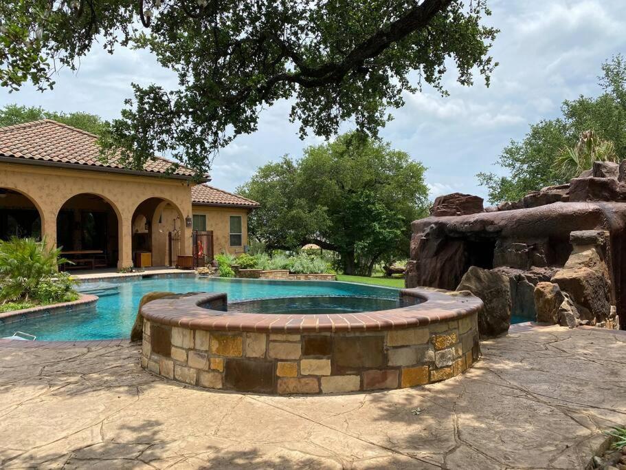 Villa At Cibolo Chase, A Private Resort With Pool Bulverde Exterior photo